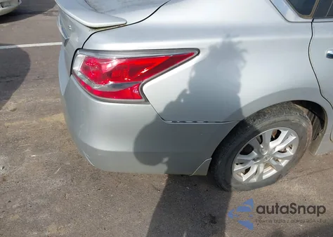 2015 Nissan Altima 2.5 S из США, поврежденный, VIN 1N4AL3AP4FC103623